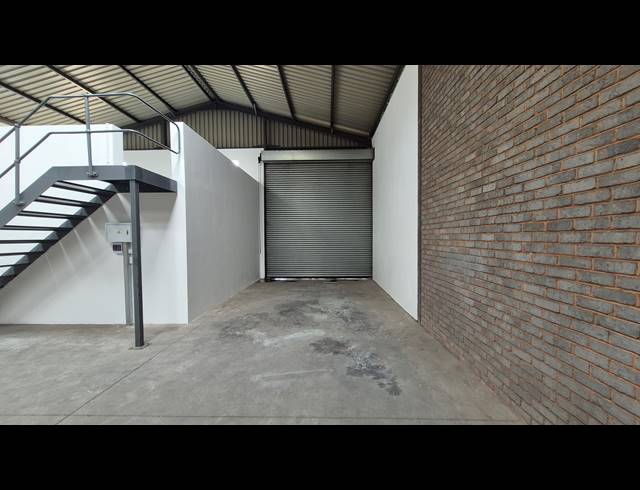 280M² FACTORY TO LET IN ANDERBOLT